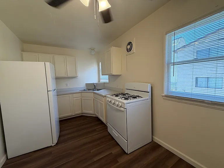 417 E Palm Ave #1/2 — Photo 14