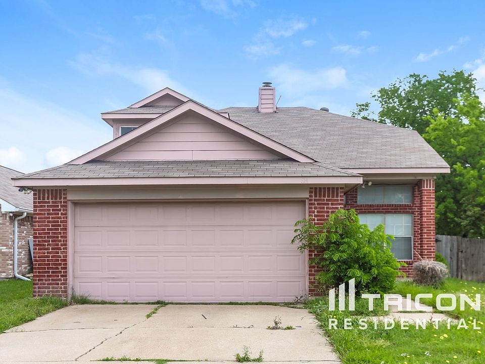 1st image of 814 Forest Oaks Dr