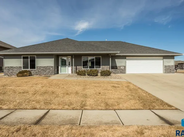 5900 W Whistler Ct, Sioux Falls, SD 57107