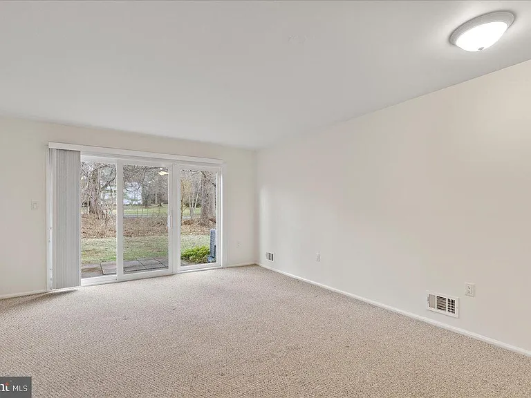 23 Sycamore Ct — Photo 9
