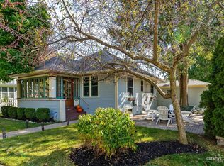 620 E Benton Ave, Naperville, IL 60540