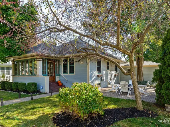 620 E Benton Ave, Naperville, IL 60540