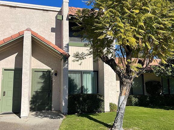 3rd image of 92 Lakeview Cir