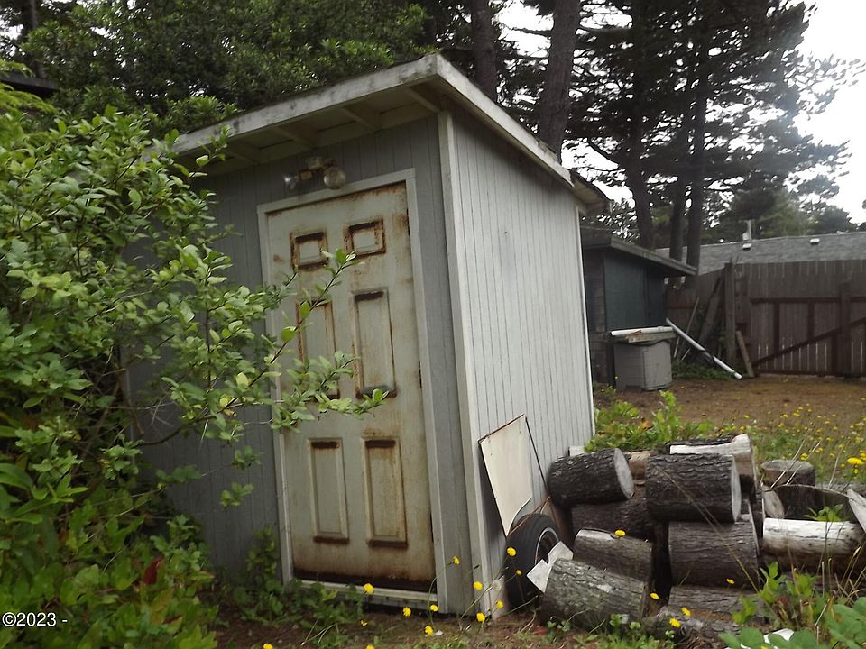 2nd image of 3700 N Highway 101 #9