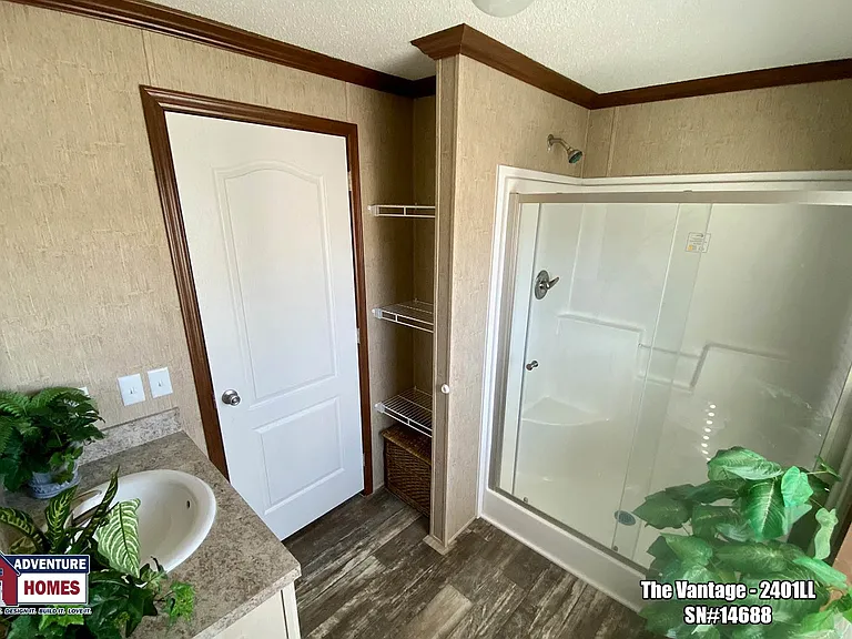 277 Lakeside Dr #12 — Photo 7