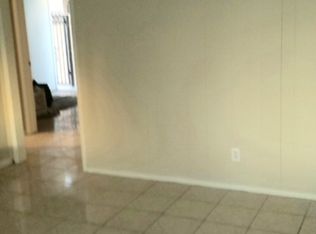 13930 Anderson St, Paramount, CA 90723