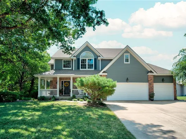 1405 NE Piedmont Dr, Lees Summit, MO 64064