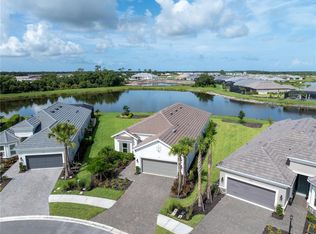 10394 Morning Mist Ln, Sarasota, FL 34241