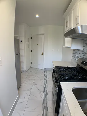 Rented by Capri Jet Realty Corp | media 3