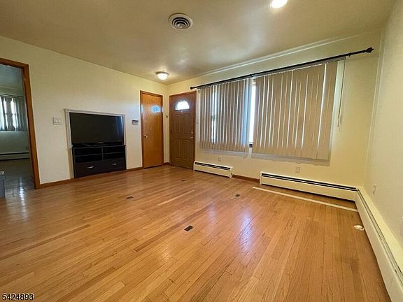 3rd image of 405-407 Redcliffe St