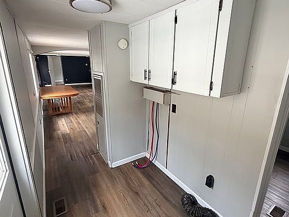 2nd image of 260 Misty Ln