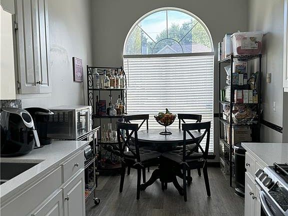 3rd image of 4209 Reeshemah St