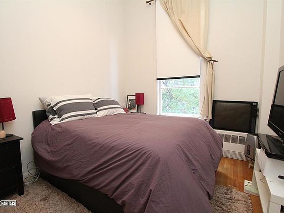 4th image of 26 W 85th St APT 4