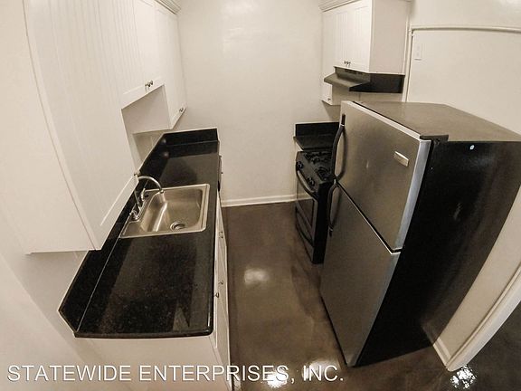 5th image of 530 S Kingsley Dr APT 404