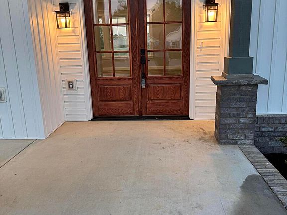 2nd image of 317 Parkway Dr #317