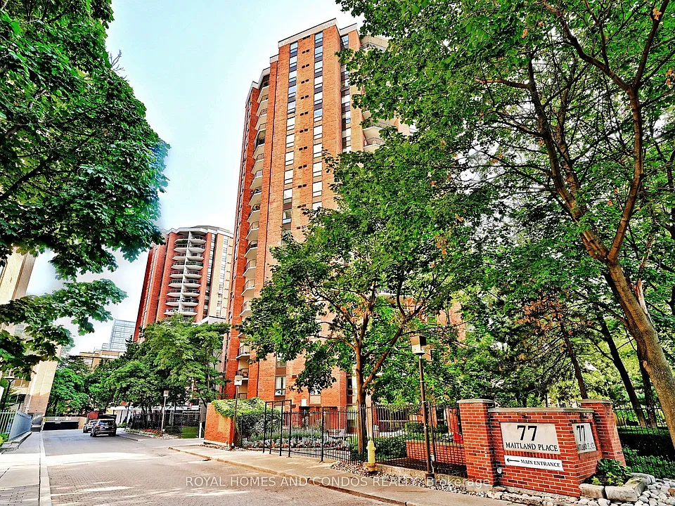 77 Maitland Pl #220