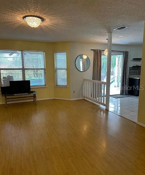 6926 Thousand Oaks Rd — Photo 8