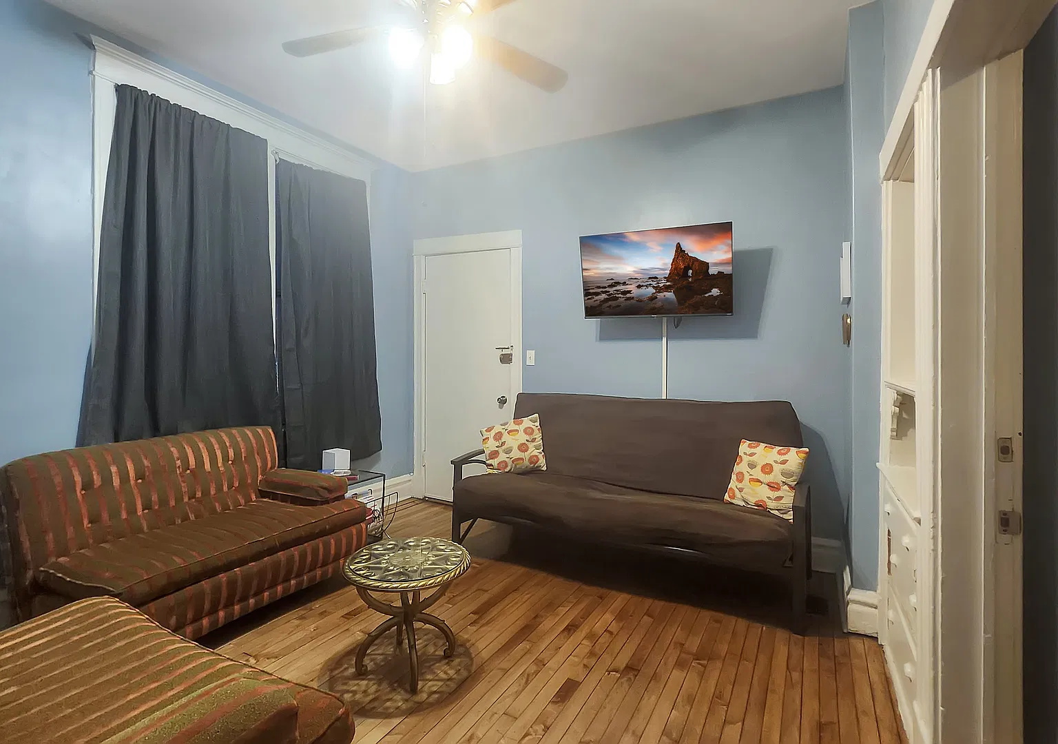 2 bed, 900 sqft, $2,050 — Photo 4