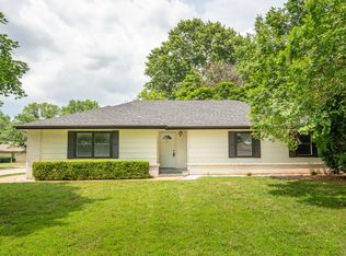 739 E Powell St, Springfield, MO 65807
