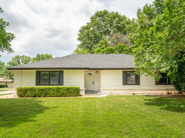 739 E Powell St, Springfield, MO 65807