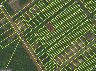 39 11th St, Colonial Beach, VA 22443