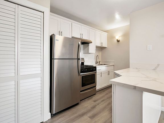 5th image of 715 Cohasset Ct APT 3