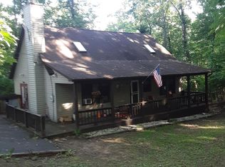 201 Dogwood Dr, Cross Junction, VA 22625