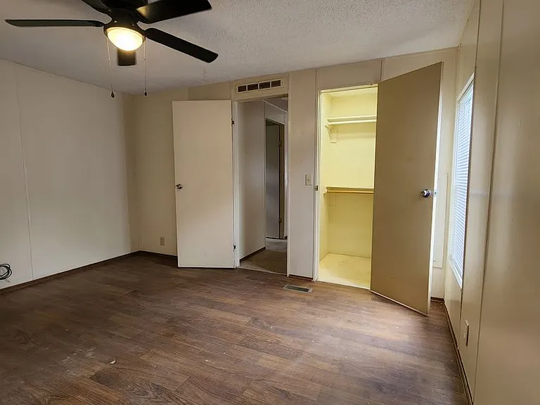 1022 Linda Ln — Photo 4