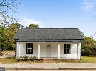 228 Oak Dr, Social Circle, GA 30025