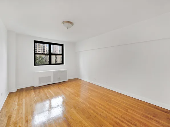 305 East 72nd Street image 5 of 7