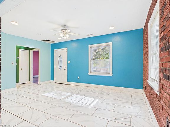 3rd image of 8 Clover St