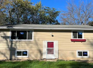 304 S Lincoln St, Lawler, IA 52154