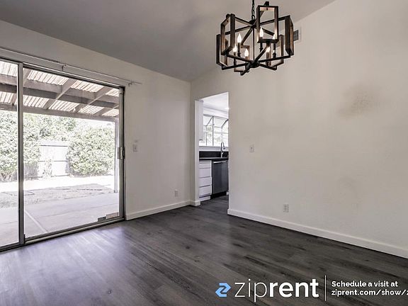 4th image of 4004 Hollygrove Ct