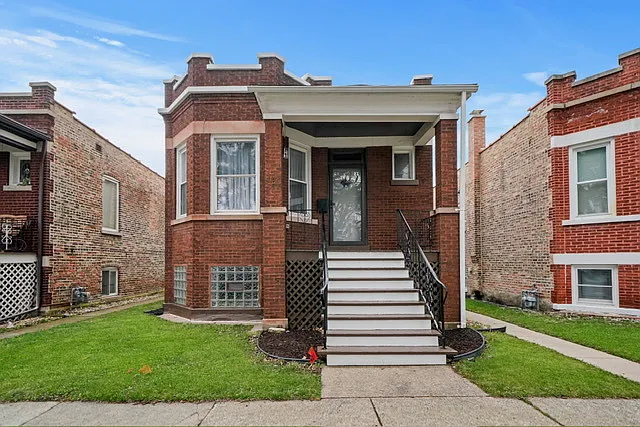 2216 Highland Ave photo 1