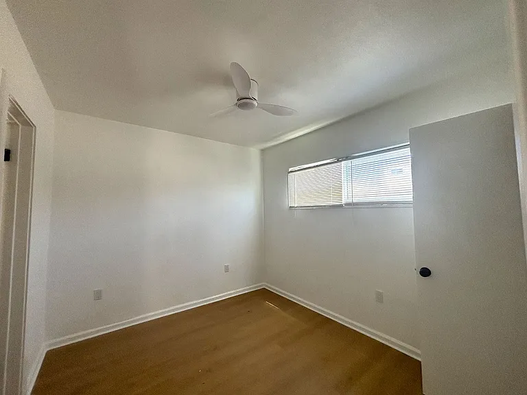 1329 W Carson St — Photo 6