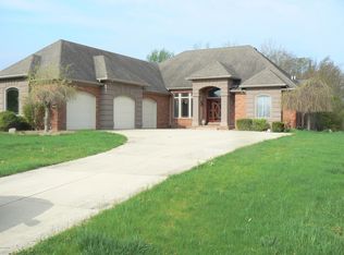 24 Longmeadow Ln, Niles, MI 49120