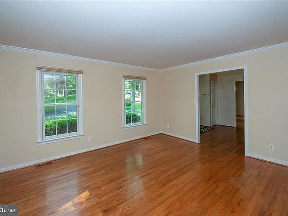 5th image of 8001 Beau Ct
