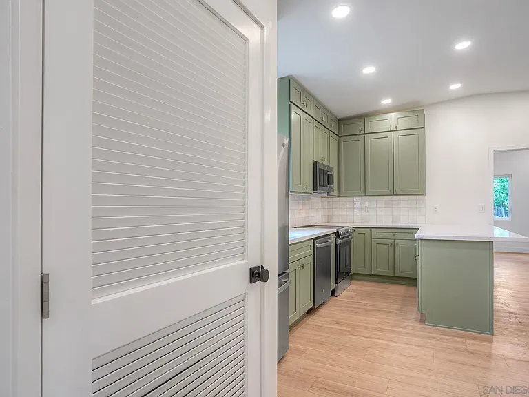 6942 Eberhart St — Photo 10