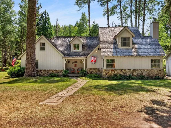 735 Feather River Dr, Chester, CA 96020