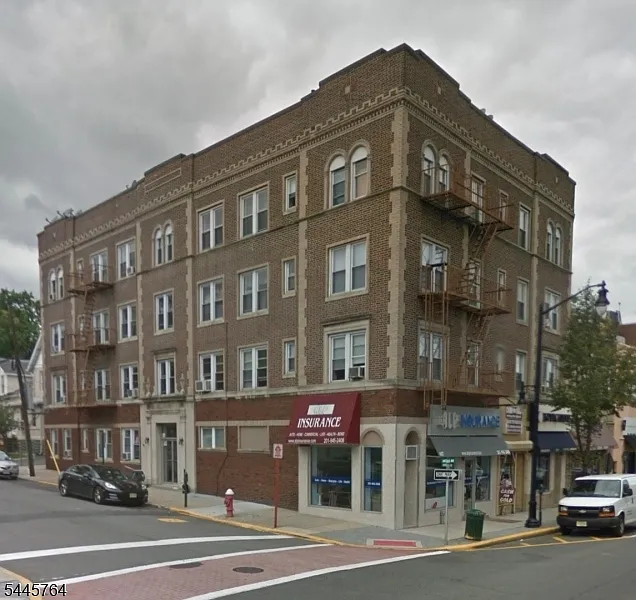 355 Lincoln Ave #1C