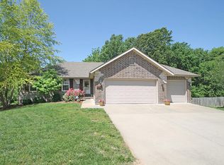 4058 W Page Pl, Springfield, MO 65802