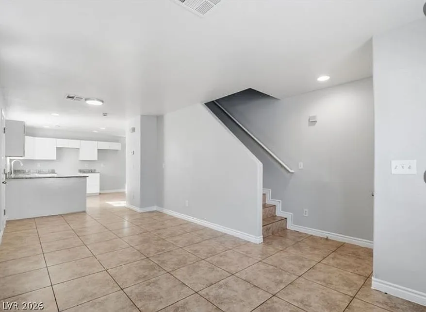 4 bed, 2.5 bath, 1343 sqft, $1,895 — Photo 4