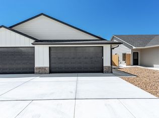 511 E Harper St, Valley Center, KS 67147