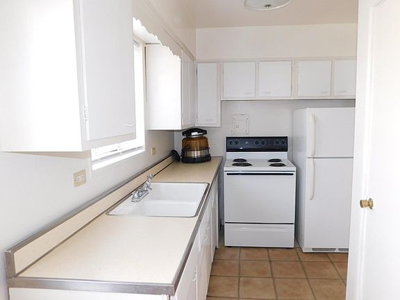 4th image of 1040 Ashland Ave APT 1C