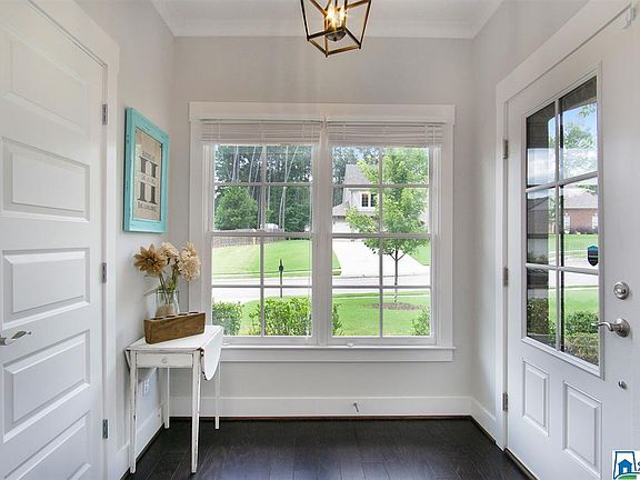 4th image of 204 Willow Lake Cir