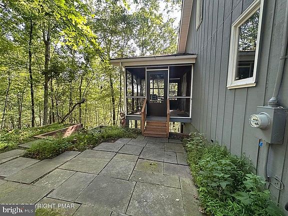 5th image of 4284 Winchester Way