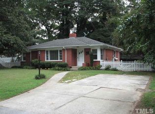 206 N Aiken St, Fuquay Varina, NC 27526