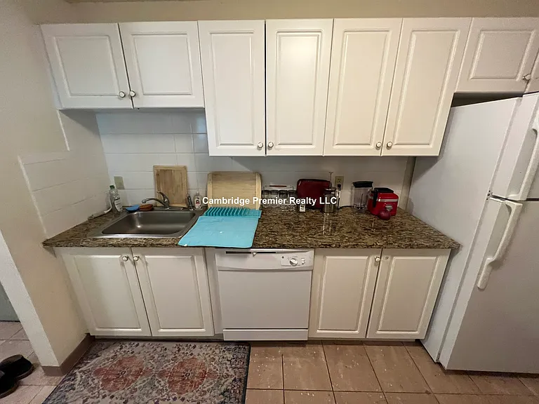 375 Highland Ave #3 — Photo 24