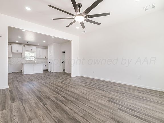 2nd image of 2602 Olive St