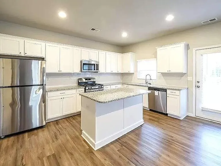 228 N Fortune Way — Photo 18